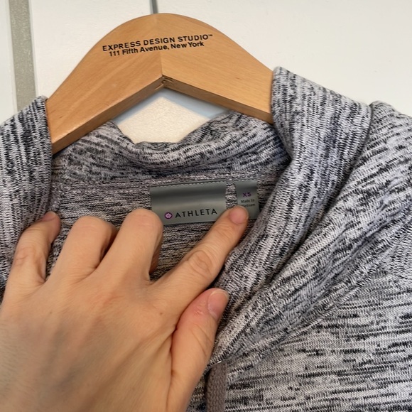 Athleta sweatshirt - Picture 6 of 7
